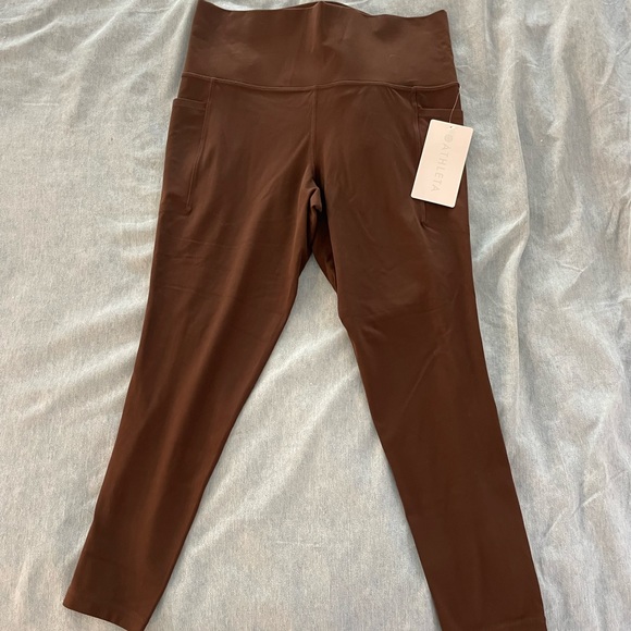 Salutation Stash 7/8 Tight Brown Athleta Leggings - Picture 4 of 8
